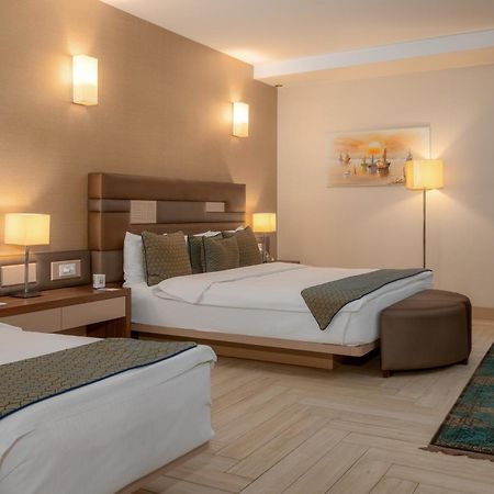 Titanic Hotel & Spa Sulaymaniyah Eksteriør billede A room at the hotel