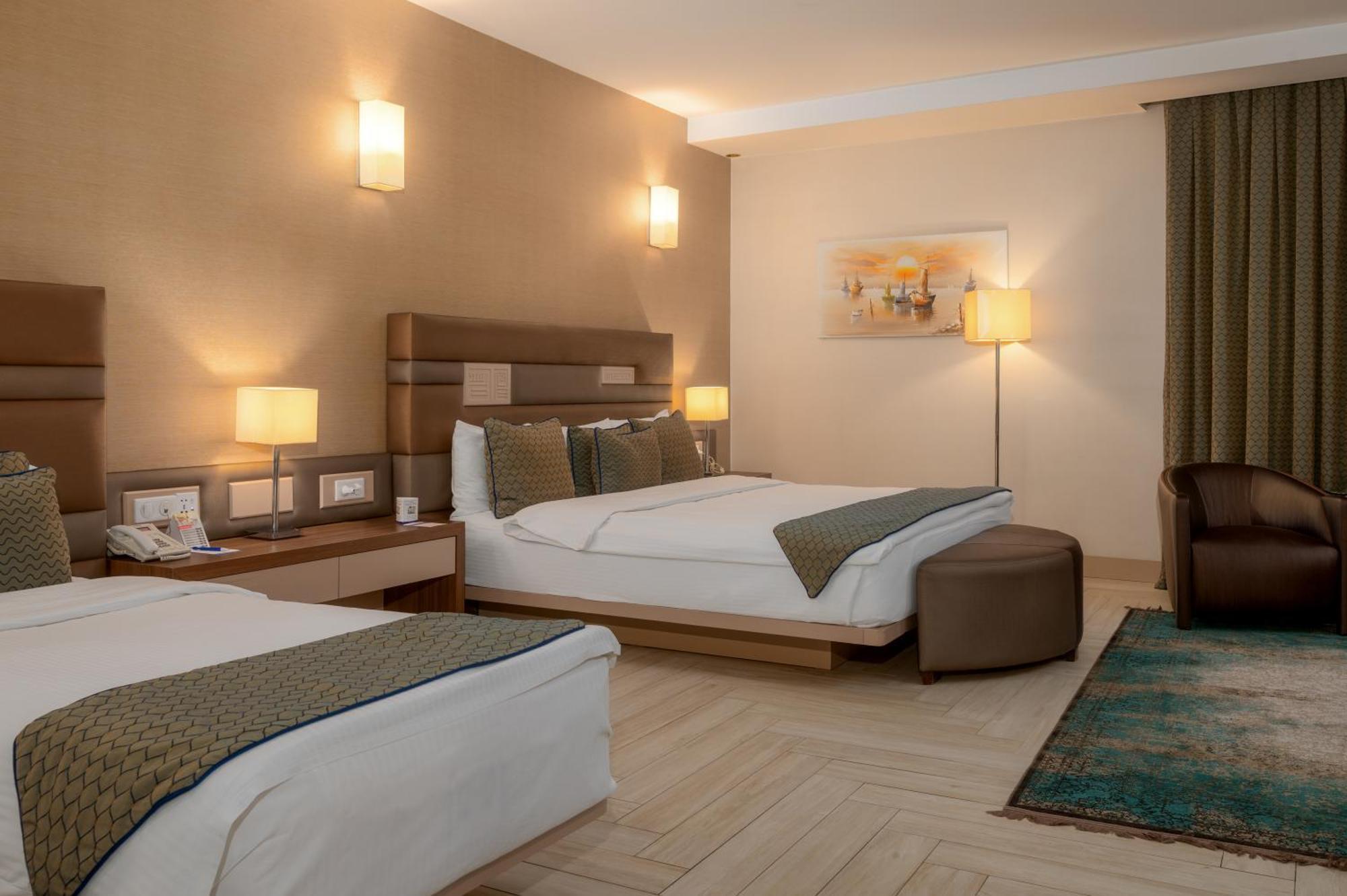 Titanic Hotel & Spa Sulaymaniyah Eksteriør billede A room at the hotel